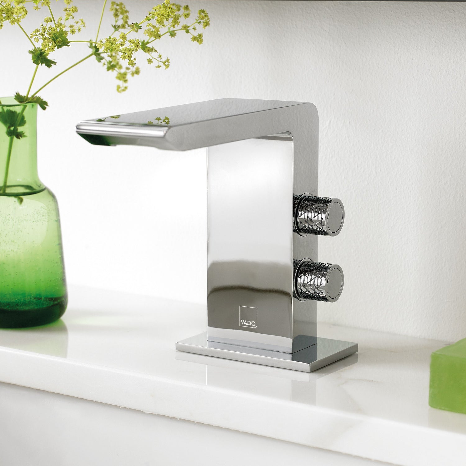 Chrome mono basin tap with round handle on ceramic sink – Bathtime UK