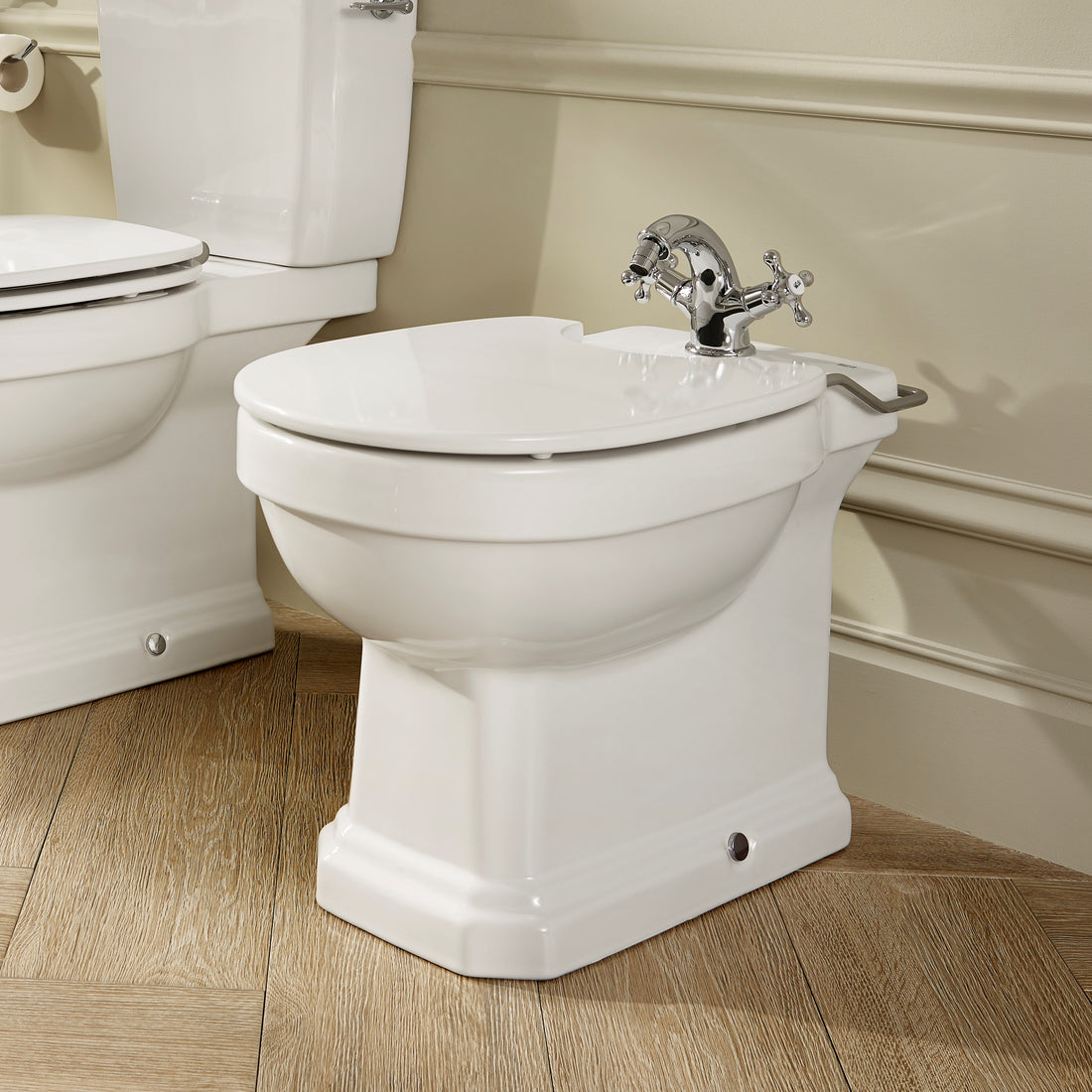 Roca Carmen Soft-Close Bidet Cover