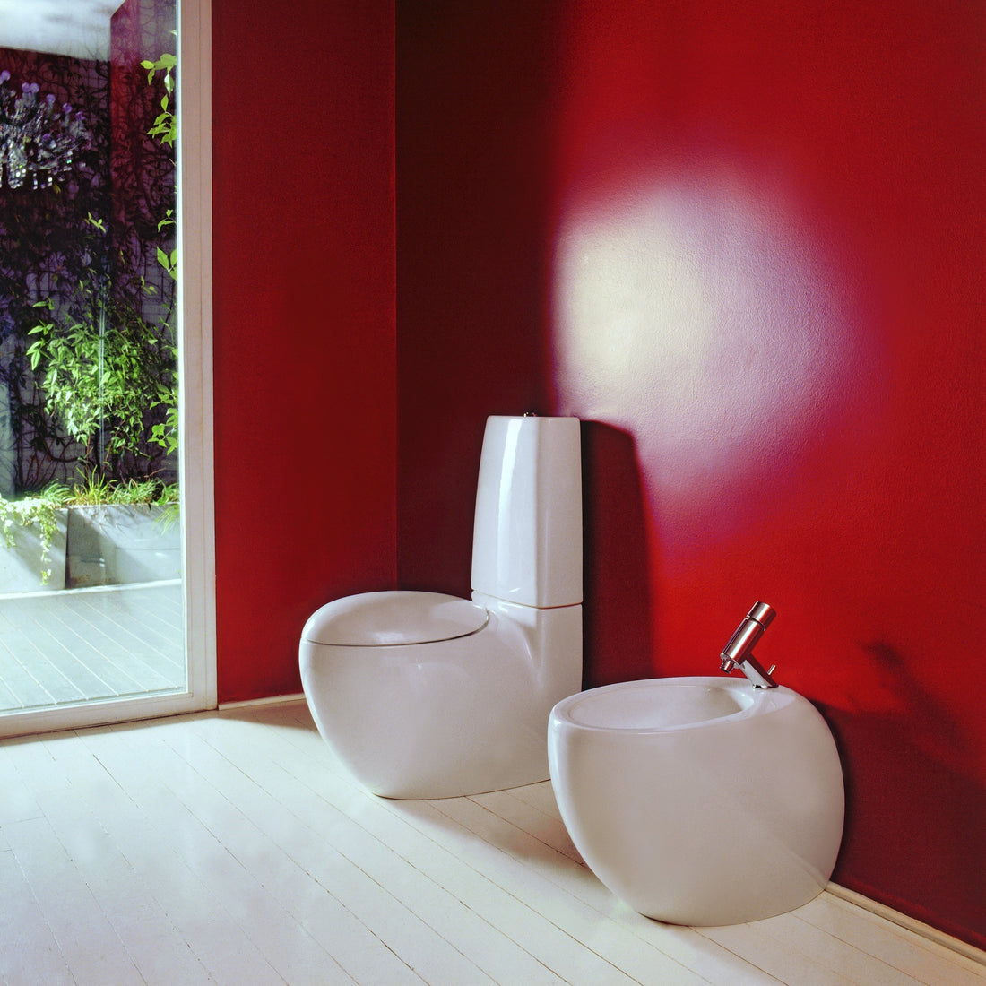 Laufen Ilbagnoalessi One close-coupled pan & Ilbagnoalessi One floor-standing bidet