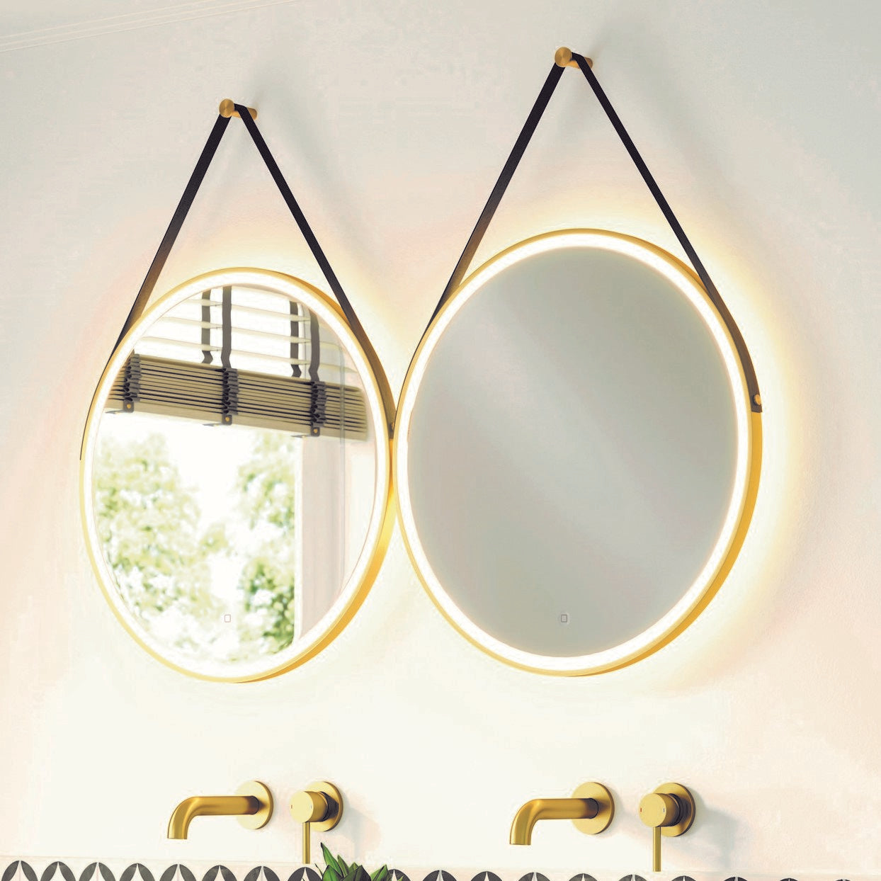 HIB Solstice 80 Mirror - Brushed Brass