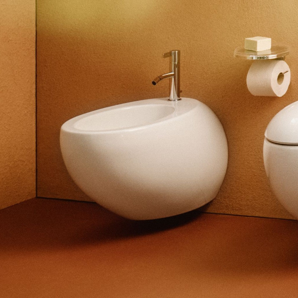 Laufen Ilbagnoalessi One wall-hung bidet with orange background