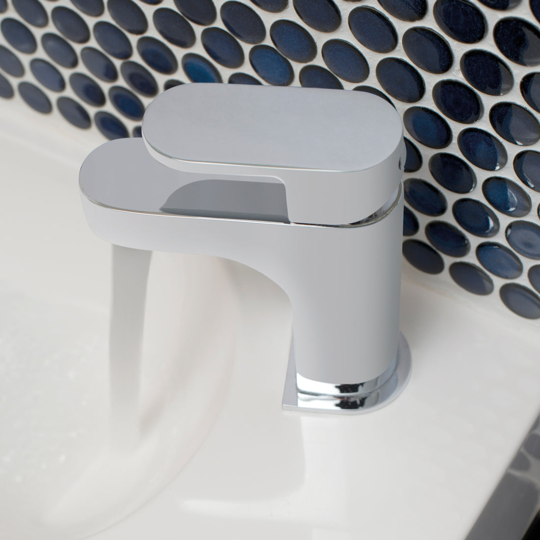 Vado Life Mini Mono Basin Mixer Single Lever Deck Mounted Smooth Bodied with Universal Waste